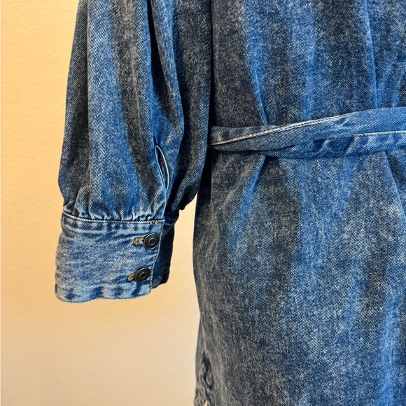 Women's Long Sleeve Denim Belted Dress - Picture 9 of 15